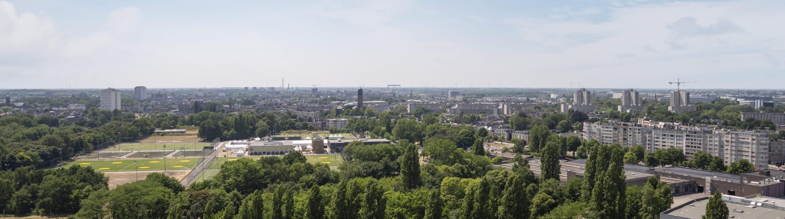Crowne_Plaza_Antwerpen_Out_002-min